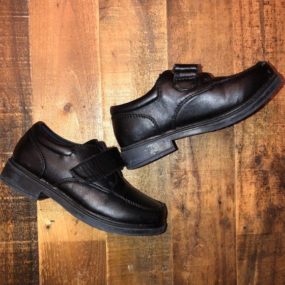 tommy dress shoes
